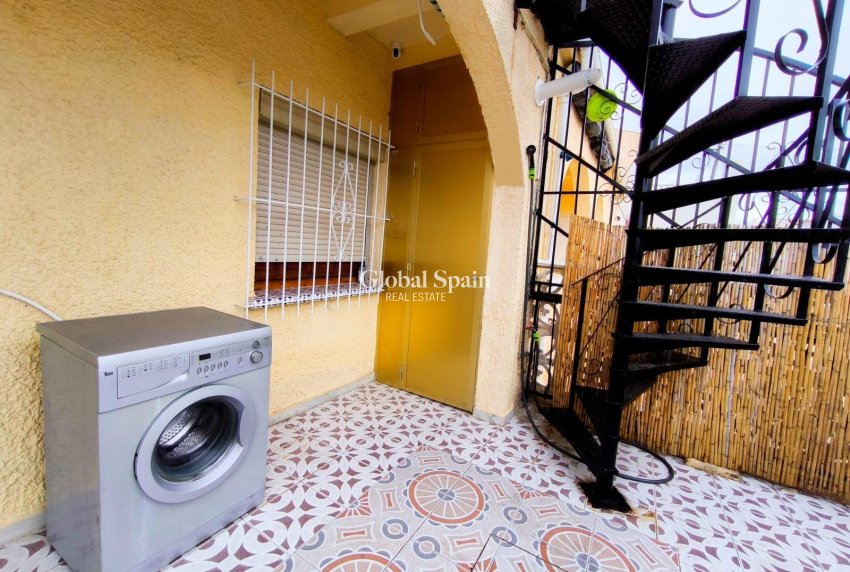 Resale - HOUSE -
SAN FULGENCIO - La Marina - Urb. La Marina