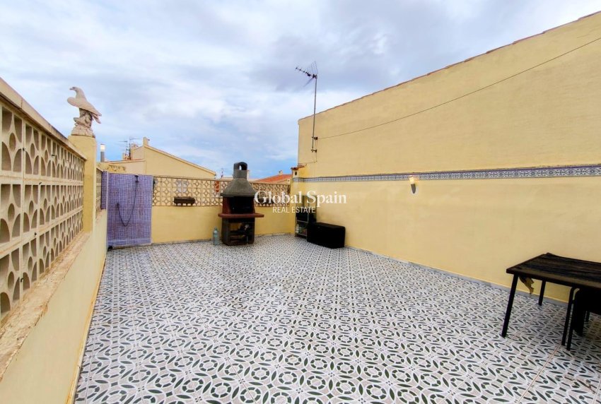 Resale - HOUSE -
SAN FULGENCIO - La Marina - Urb. La Marina