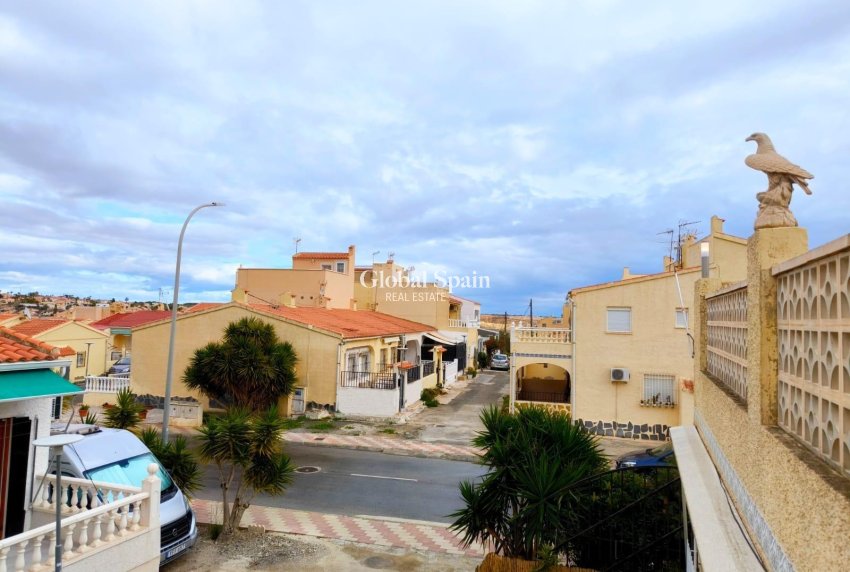 Resale - HOUSE -
SAN FULGENCIO - La Marina - Urb. La Marina