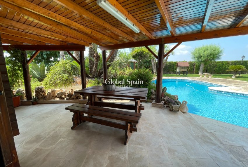 Resale - HOUSE -
SAN FULGENCIO - La Marina