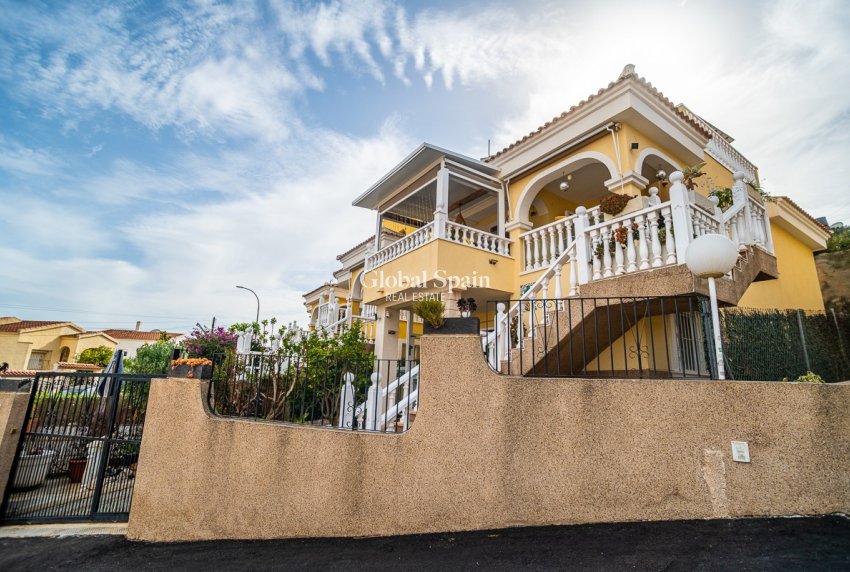Resale - HOUSE -
SAN FULGENCIO - urb.la marina
