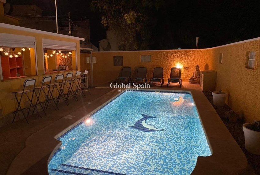 Resale - House -
San Fulgencio - urb.la marina