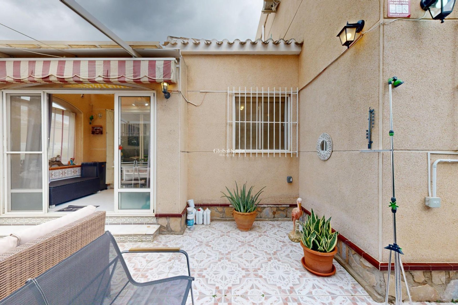 Resale - HOUSE -
SAN MIGUEL DE SALINAS - 03193