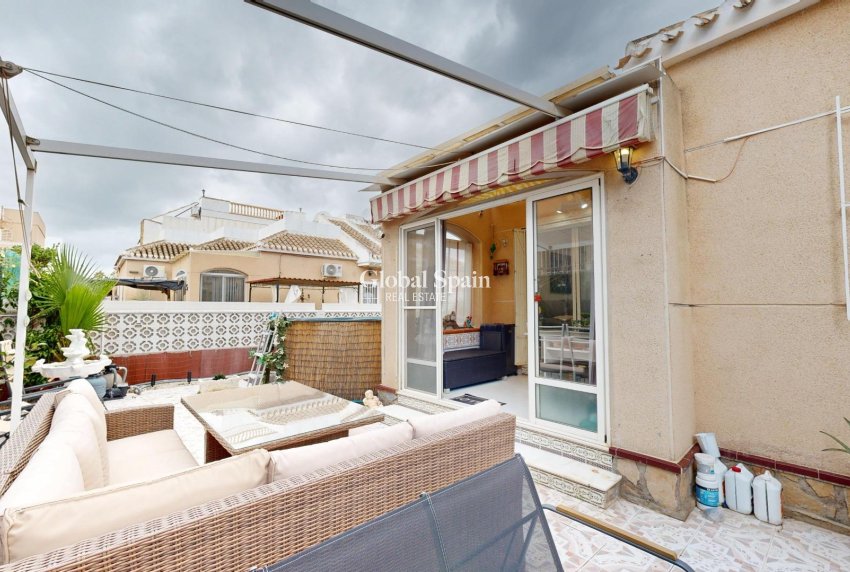 Resale - HOUSE -
SAN MIGUEL DE SALINAS - 03193