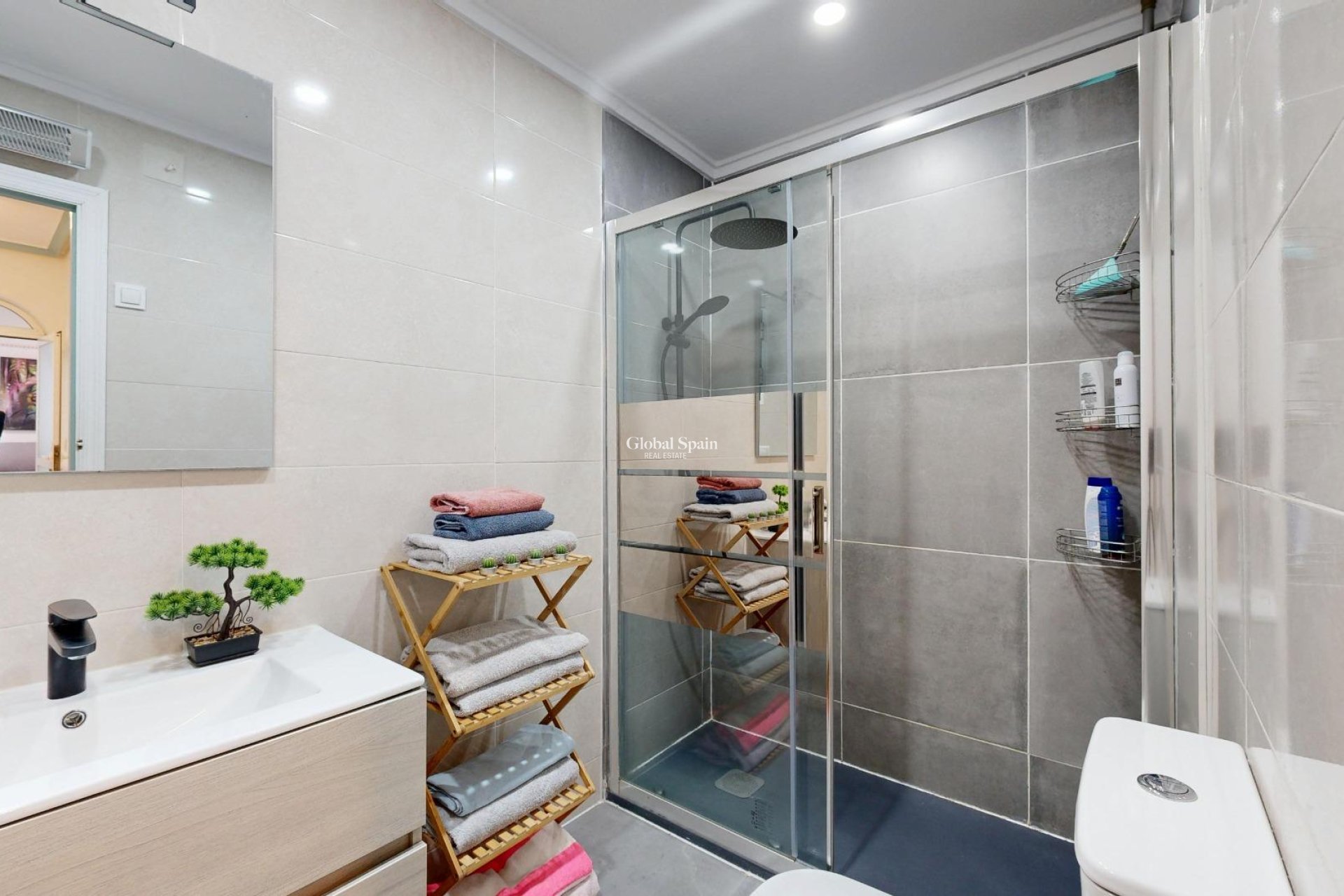 Resale - HOUSE -
SAN MIGUEL DE SALINAS - 03193