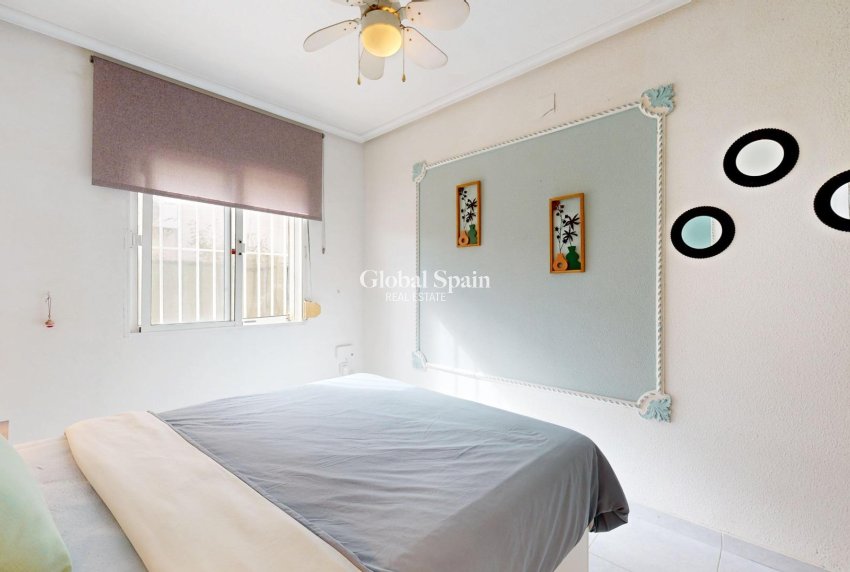 Resale - HOUSE -
SAN MIGUEL DE SALINAS - 03193