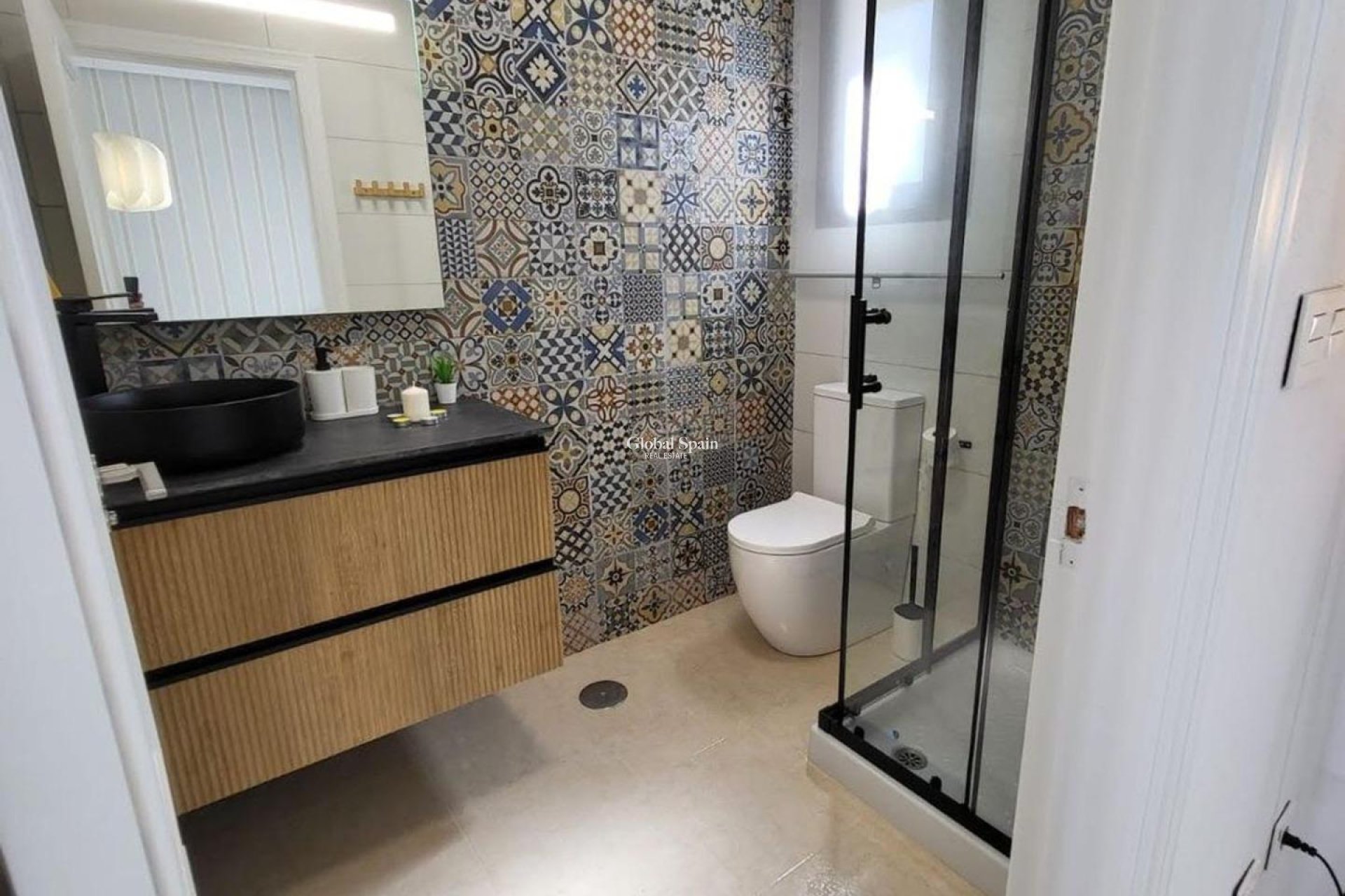 Resale - HOUSE -
SAN MIGUEL DE SALINAS - Ciudad de las comunicaciones