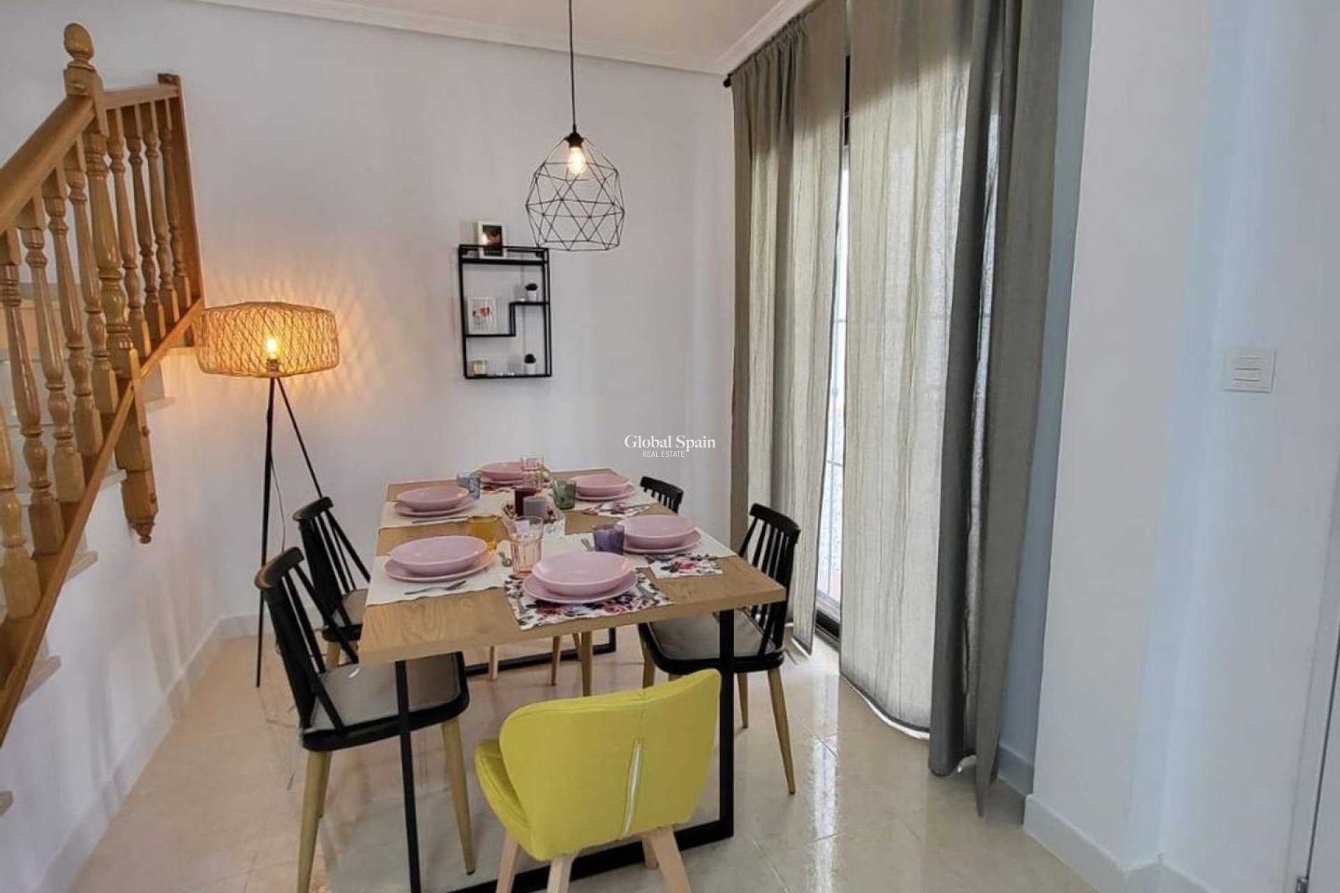 Resale - HOUSE -
SAN MIGUEL DE SALINAS - Ciudad de las comunicaciones