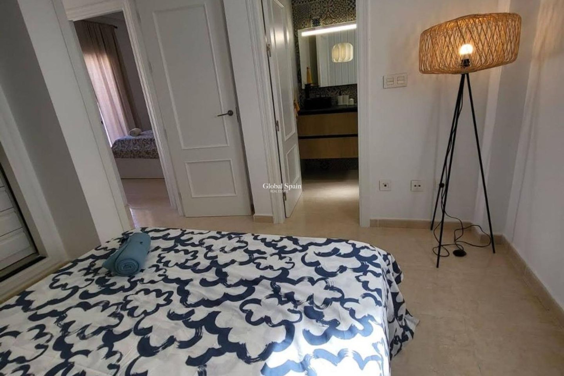 Resale - HOUSE -
SAN MIGUEL DE SALINAS - Ciudad de las comunicaciones