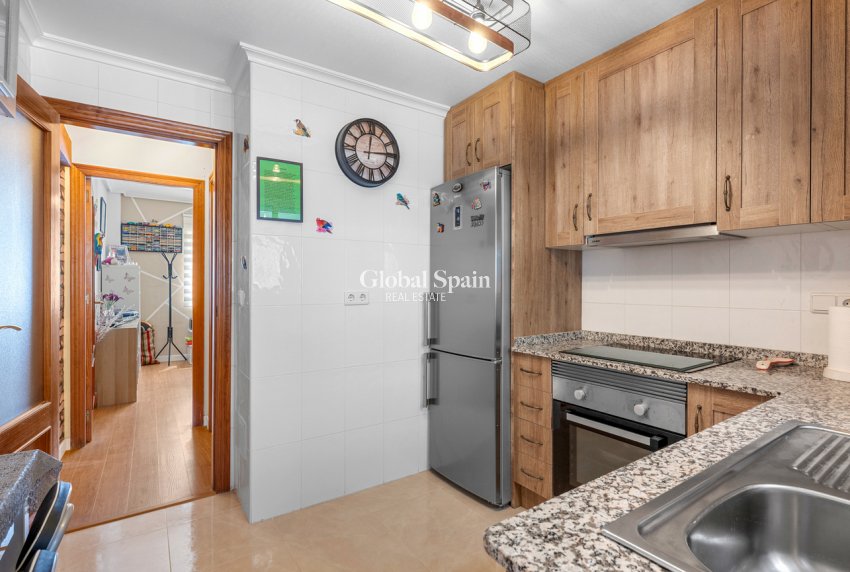 Resale - HOUSE -
SAN MIGUEL DE SALINAS - Costa Blanca