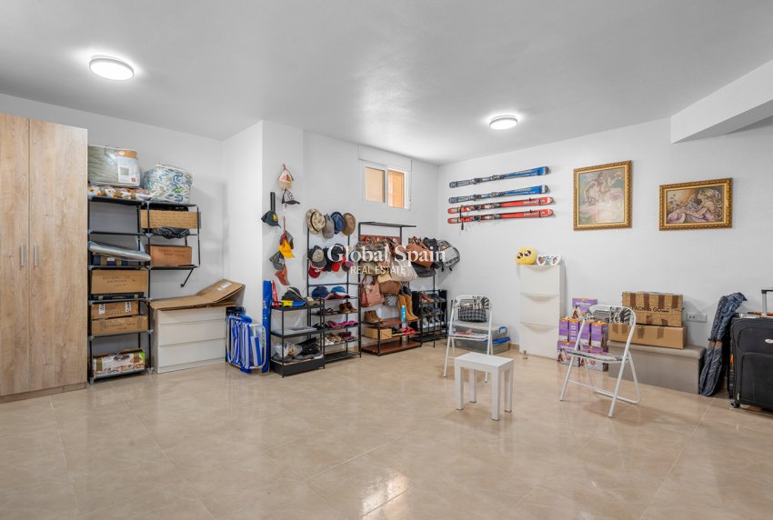 Resale - HOUSE -
SAN MIGUEL DE SALINAS - Costa Blanca