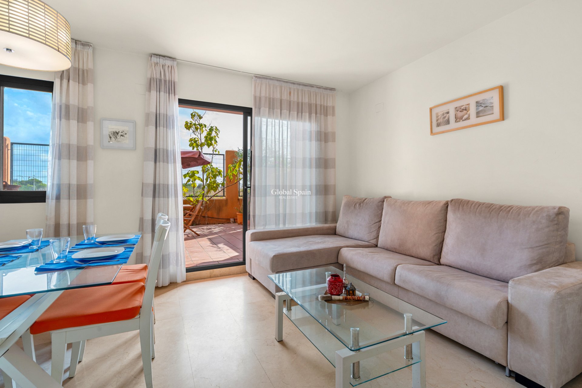 Resale - HOUSE -
SAN MIGUEL DE SALINAS - Costa Blanca