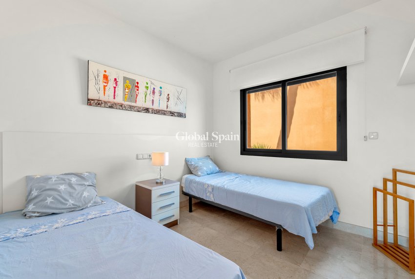 Resale - HOUSE -
SAN MIGUEL DE SALINAS - Costa Blanca