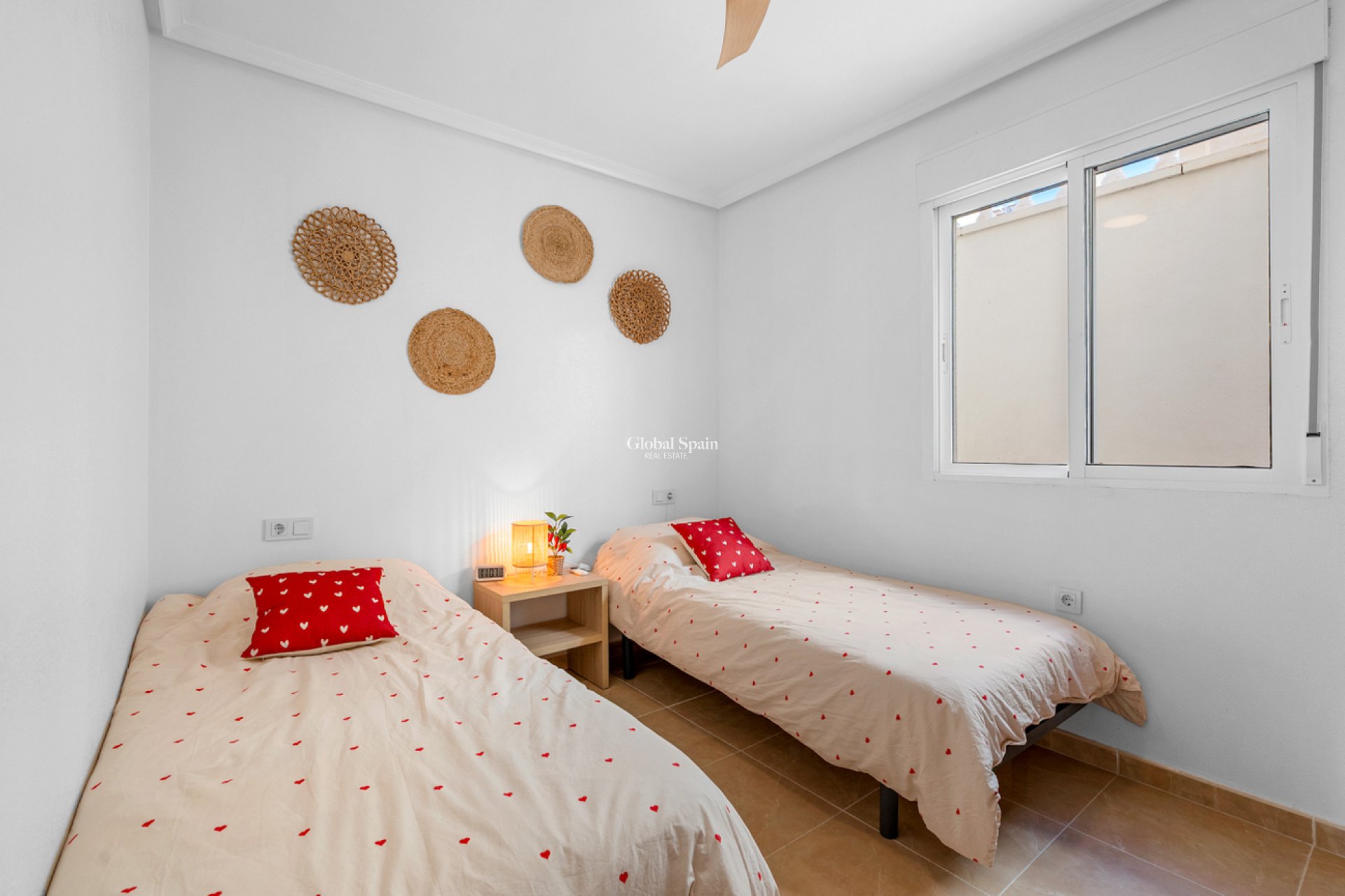 Resale - HOUSE -
SAN MIGUEL DE SALINAS - Costa Blanca