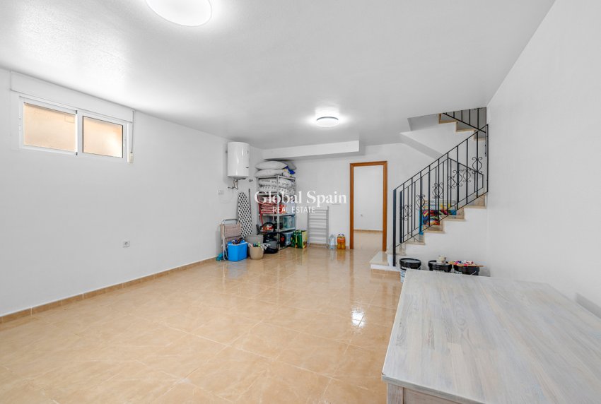 Resale - HOUSE -
SAN MIGUEL DE SALINAS - Costa Blanca
