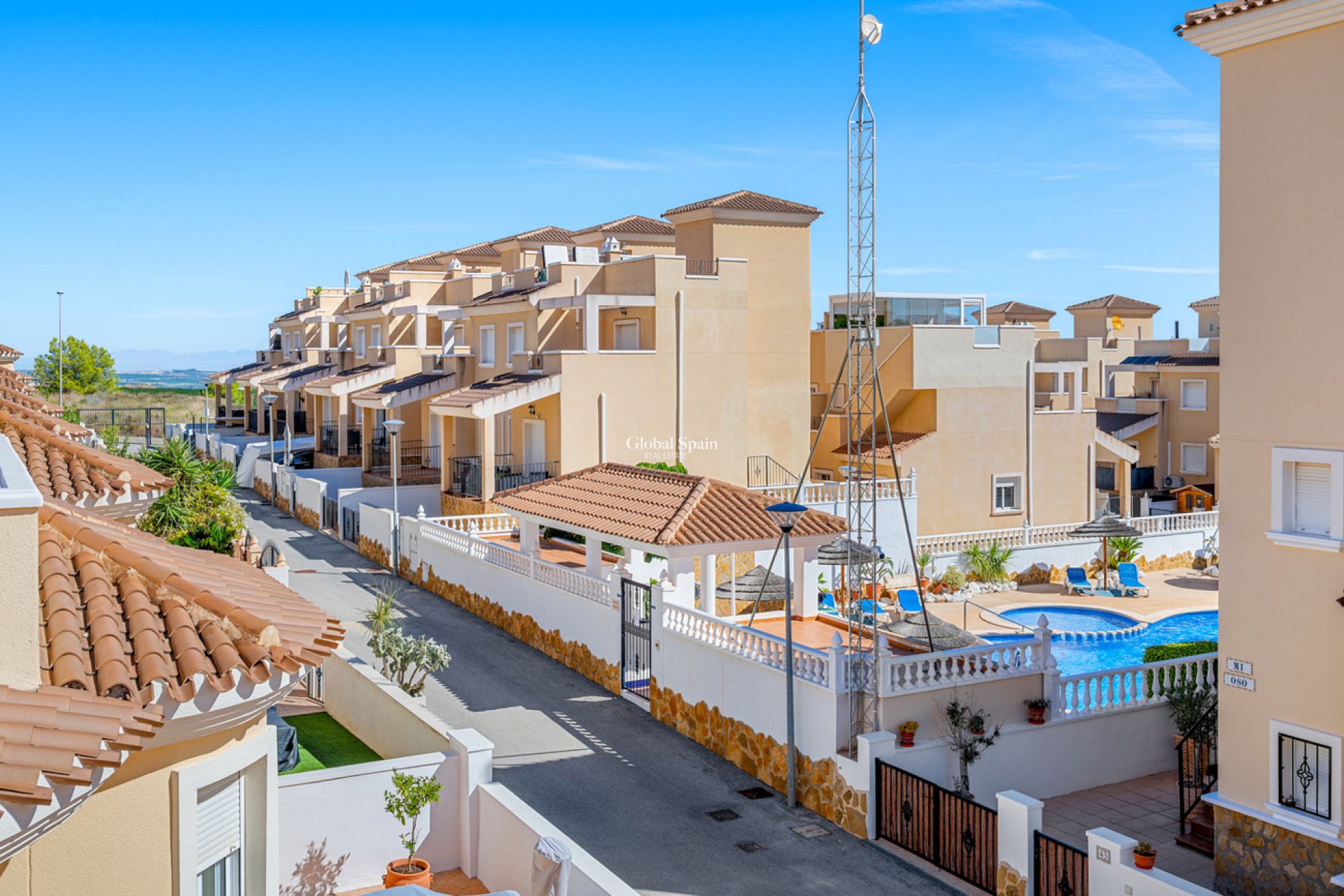 Resale - HOUSE -
SAN MIGUEL DE SALINAS - Costa Blanca