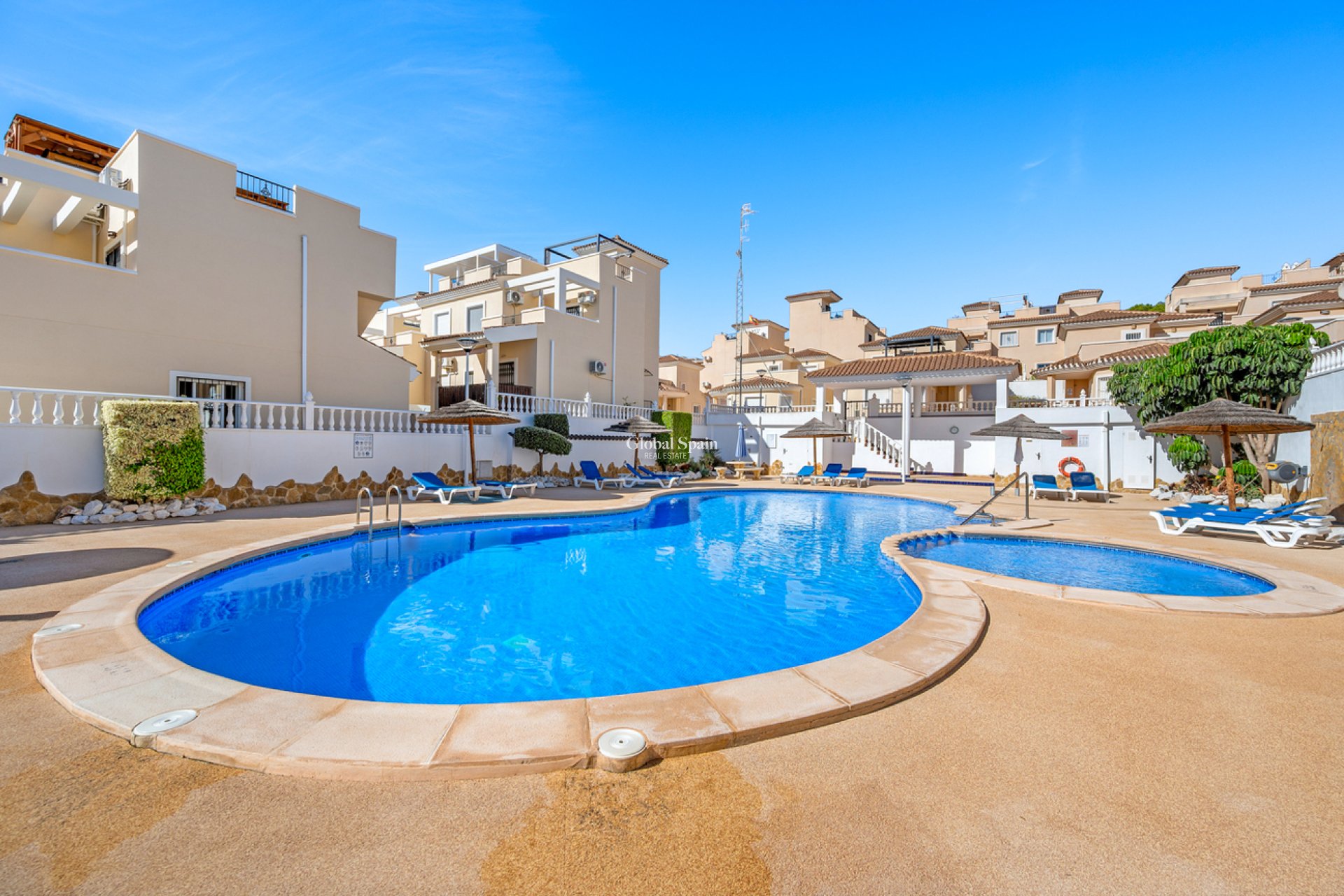 Resale - HOUSE -
SAN MIGUEL DE SALINAS - Costa Blanca