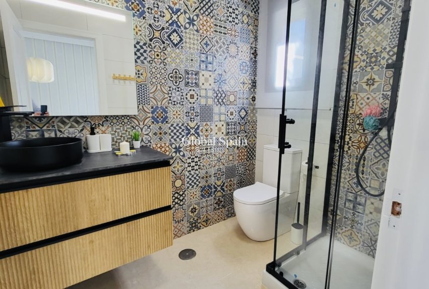 Resale - HOUSE -
SAN MIGUEL DE SALINAS - Inland