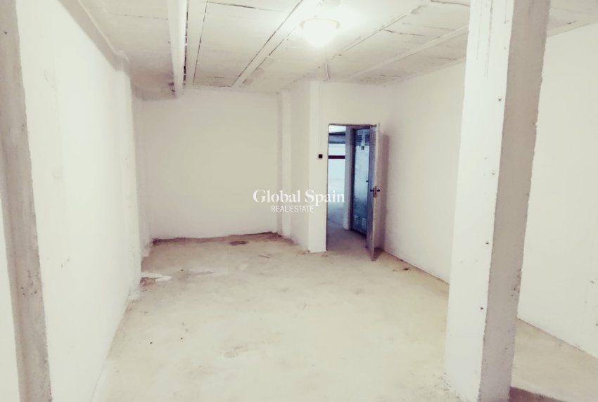 Resale - HOUSE -
SAN MIGUEL DE SALINAS - Inland