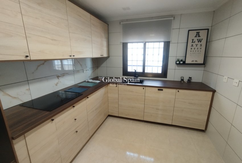 Resale - HOUSE -
SAN MIGUEL DE SALINAS - Inland