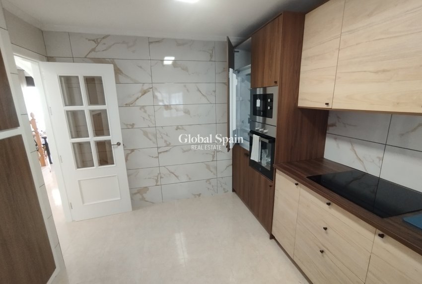 Resale - HOUSE -
SAN MIGUEL DE SALINAS - Inland