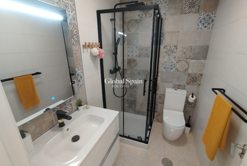 Resale - HOUSE -
SAN MIGUEL DE SALINAS - Inland