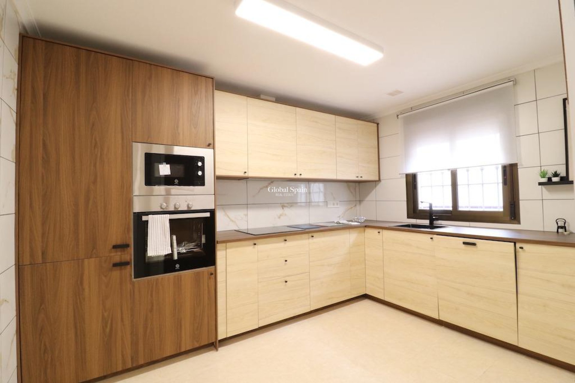 Resale - HOUSE -
SAN MIGUEL DE SALINAS - Inland