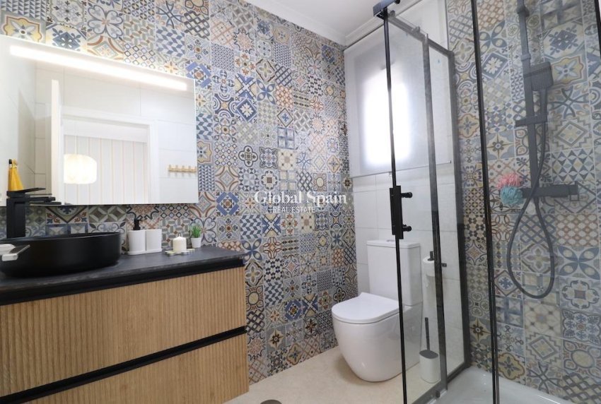 Resale - HOUSE -
SAN MIGUEL DE SALINAS - Inland