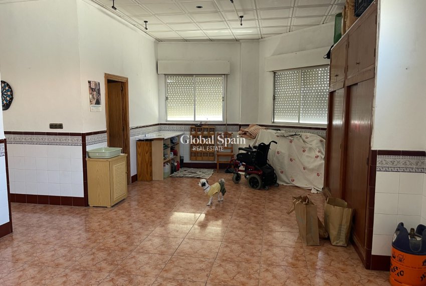 Resale - HOUSE -
SAN MIGUEL DE SALINAS - Inland