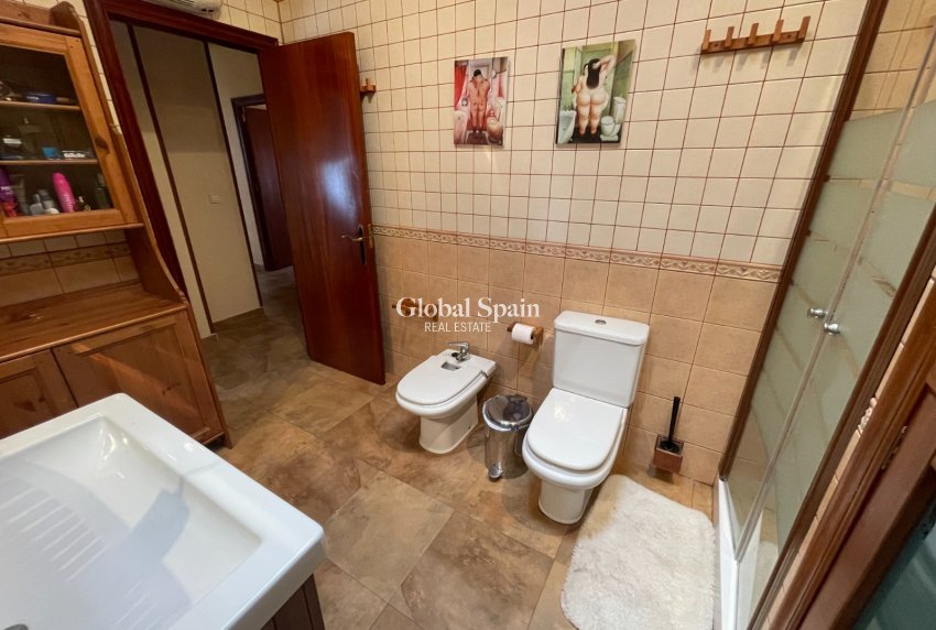 Resale - HOUSE -
SAN MIGUEL DE SALINAS - Inland