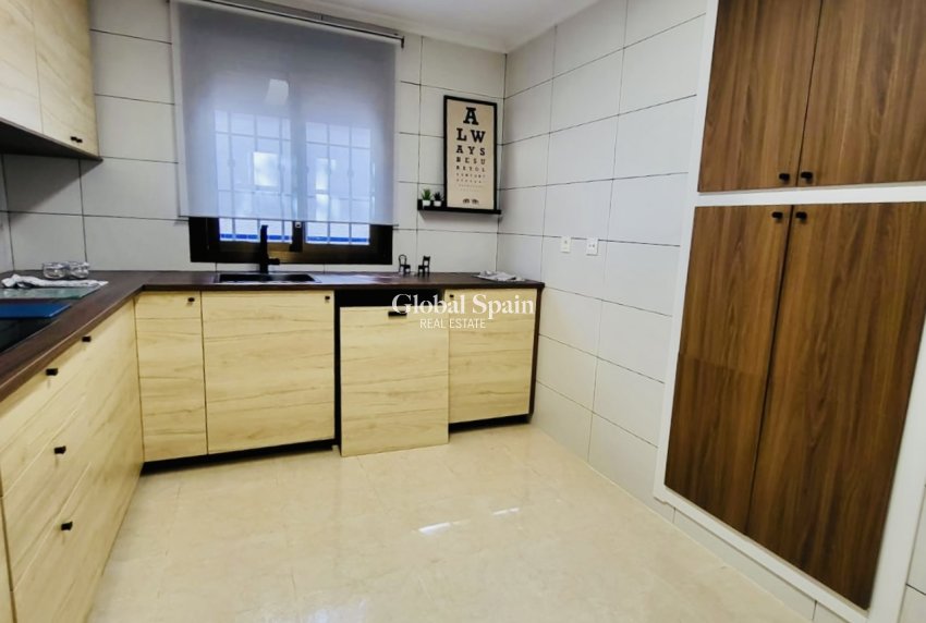 Resale - HOUSE -
SAN MIGUEL DE SALINAS - Inland