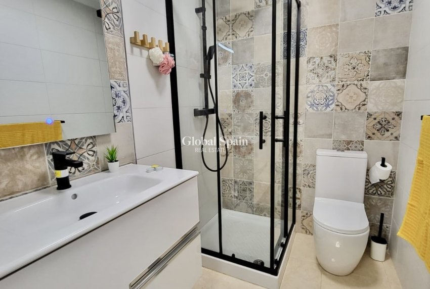 Resale - HOUSE -
SAN MIGUEL DE SALINAS - Inland