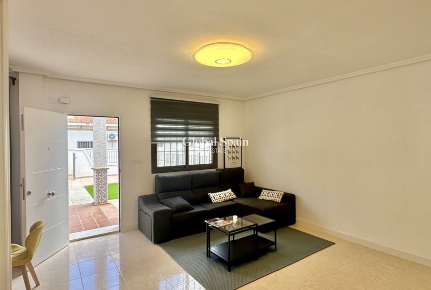 Resale - HOUSE -
SAN MIGUEL DE SALINAS - Inland