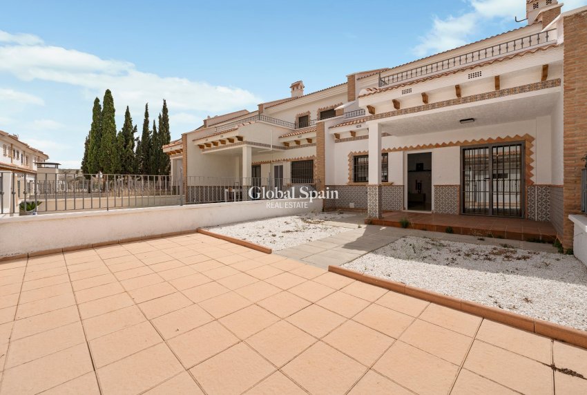 Resale - HOUSE -
SAN MIGUEL DE SALINAS - Inland