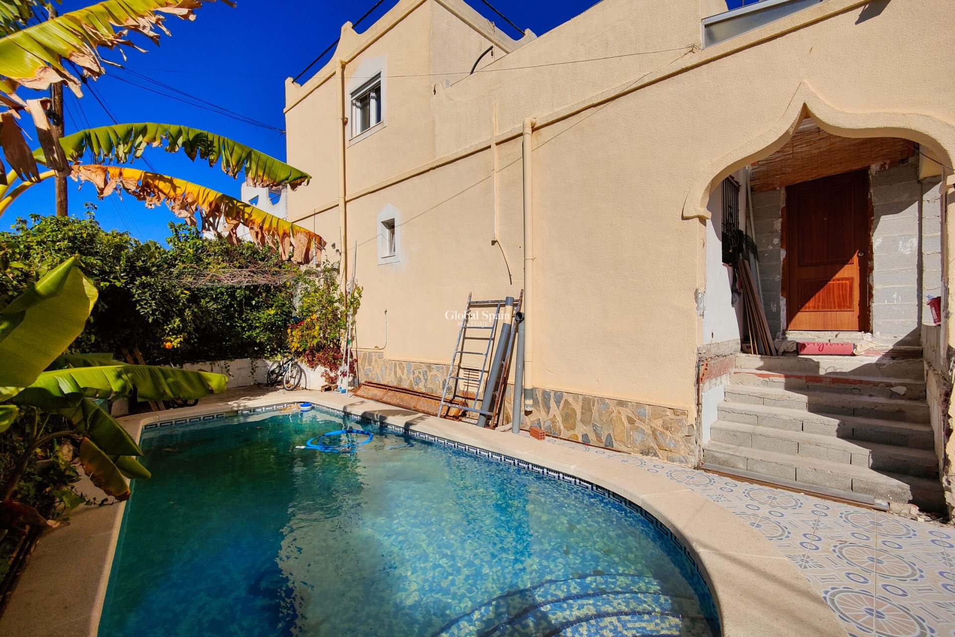 Resale - HOUSE -
SAN MIGUEL DE SALINAS - Inland