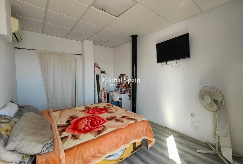 Resale - HOUSE -
SAN MIGUEL DE SALINAS - Inland