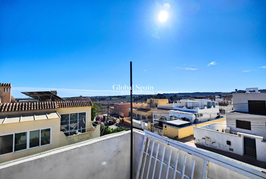 Resale - HOUSE -
SAN MIGUEL DE SALINAS - Inland