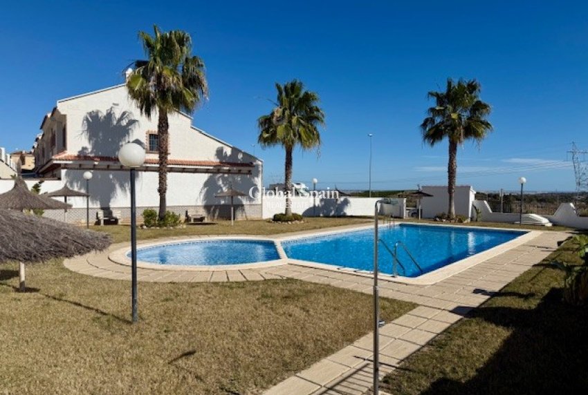 Resale - HOUSE -
SAN MIGUEL DE SALINAS - Inland