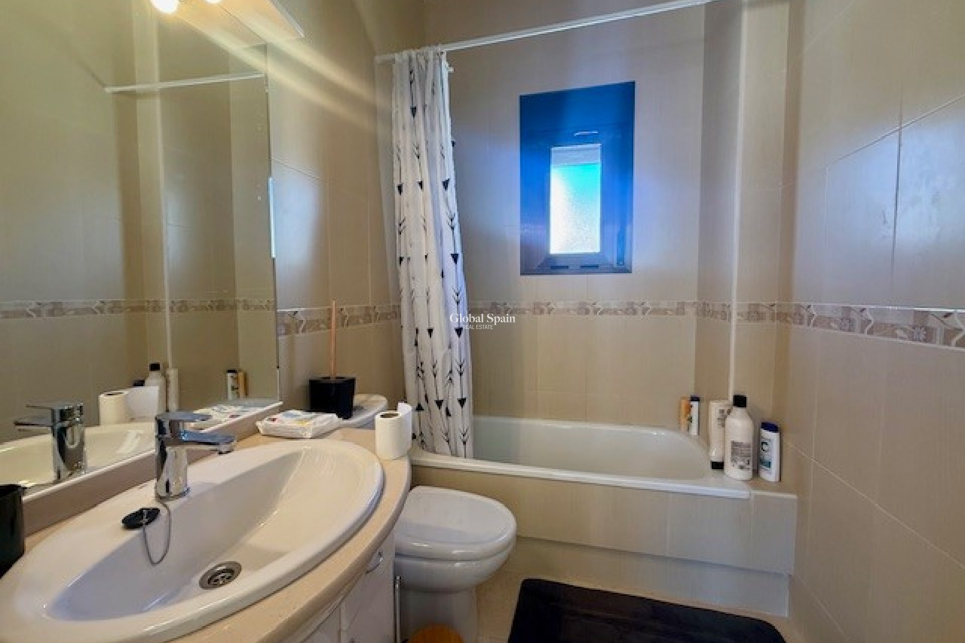 Resale - HOUSE -
SAN MIGUEL DE SALINAS - Inland