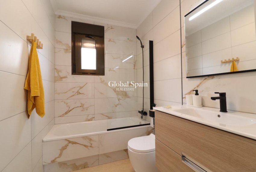 Resale - HOUSE -
SAN MIGUEL DE SALINAS - Inland