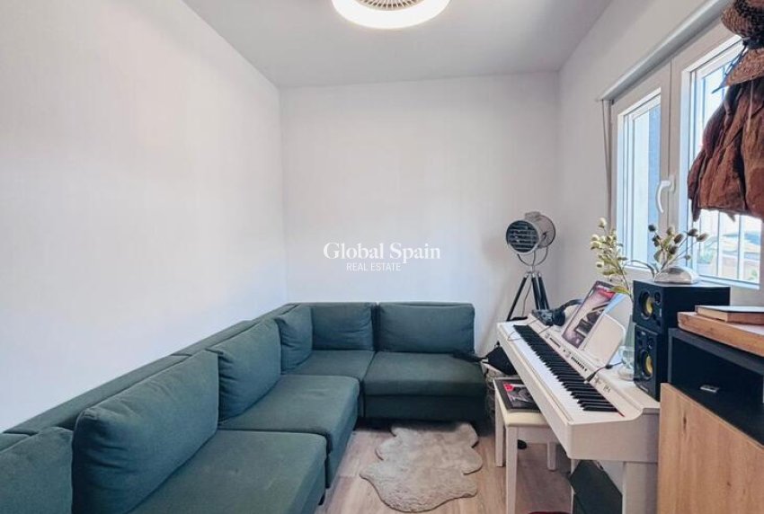 Resale - HOUSE -
SAN MIGUEL DE SALINAS - Inland