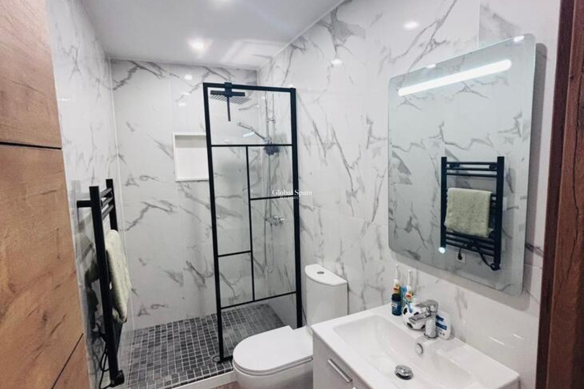 Resale - HOUSE -
SAN MIGUEL DE SALINAS - Inland