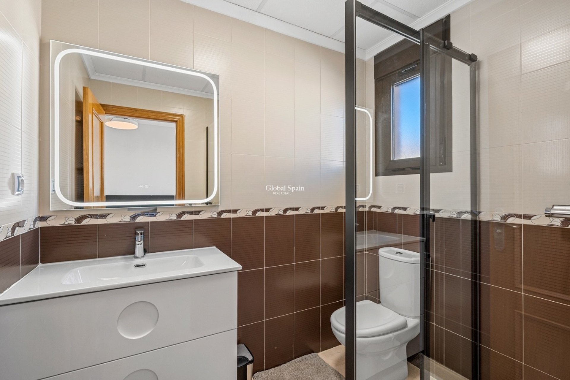 Resale - HOUSE -
SAN MIGUEL DE SALINAS - Inland