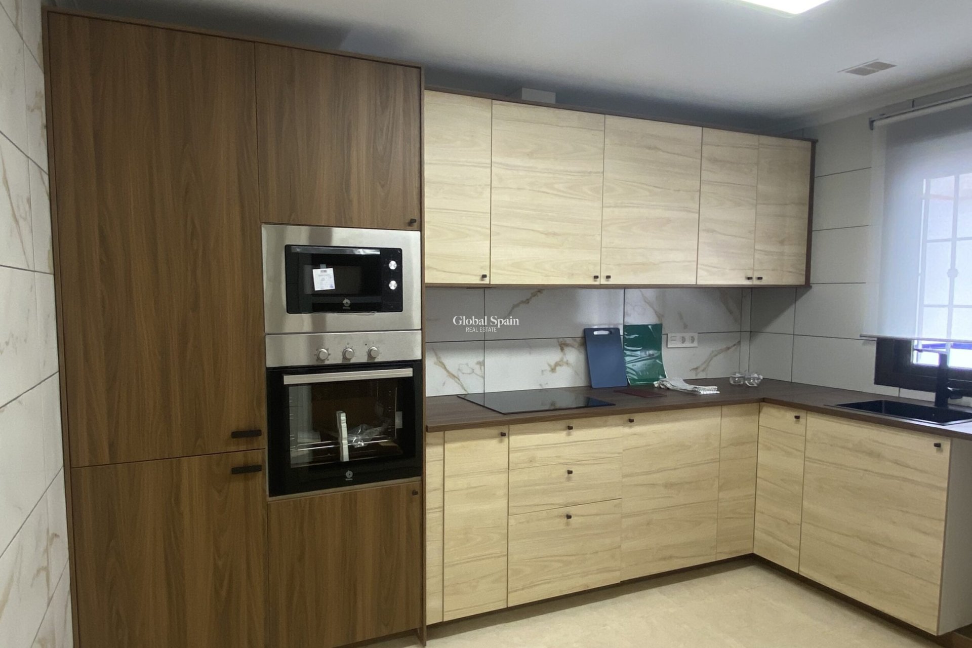 Resale - HOUSE -
SAN MIGUEL DE SALINAS - Inland