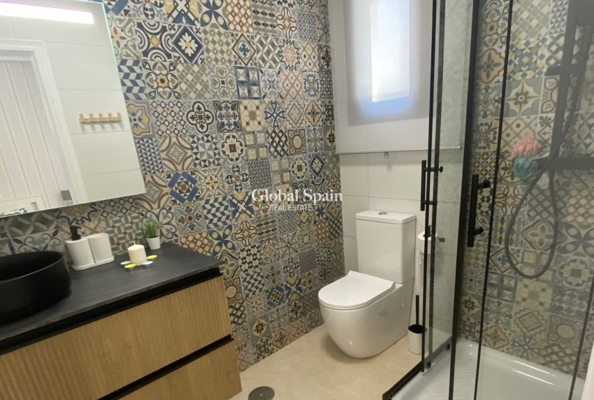 Resale - HOUSE -
SAN MIGUEL DE SALINAS - Inland