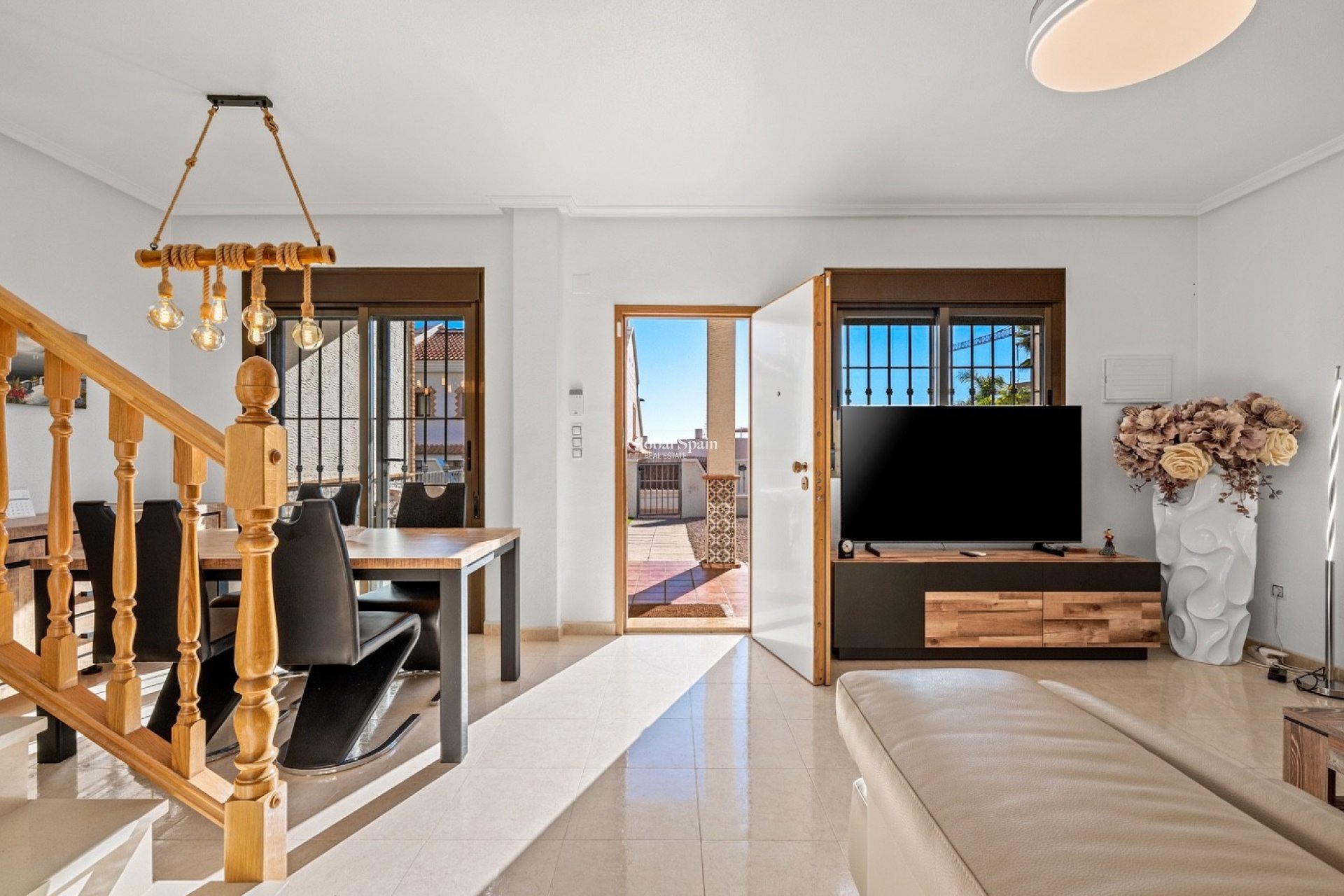 Resale - HOUSE -
SAN MIGUEL DE SALINAS - Inland