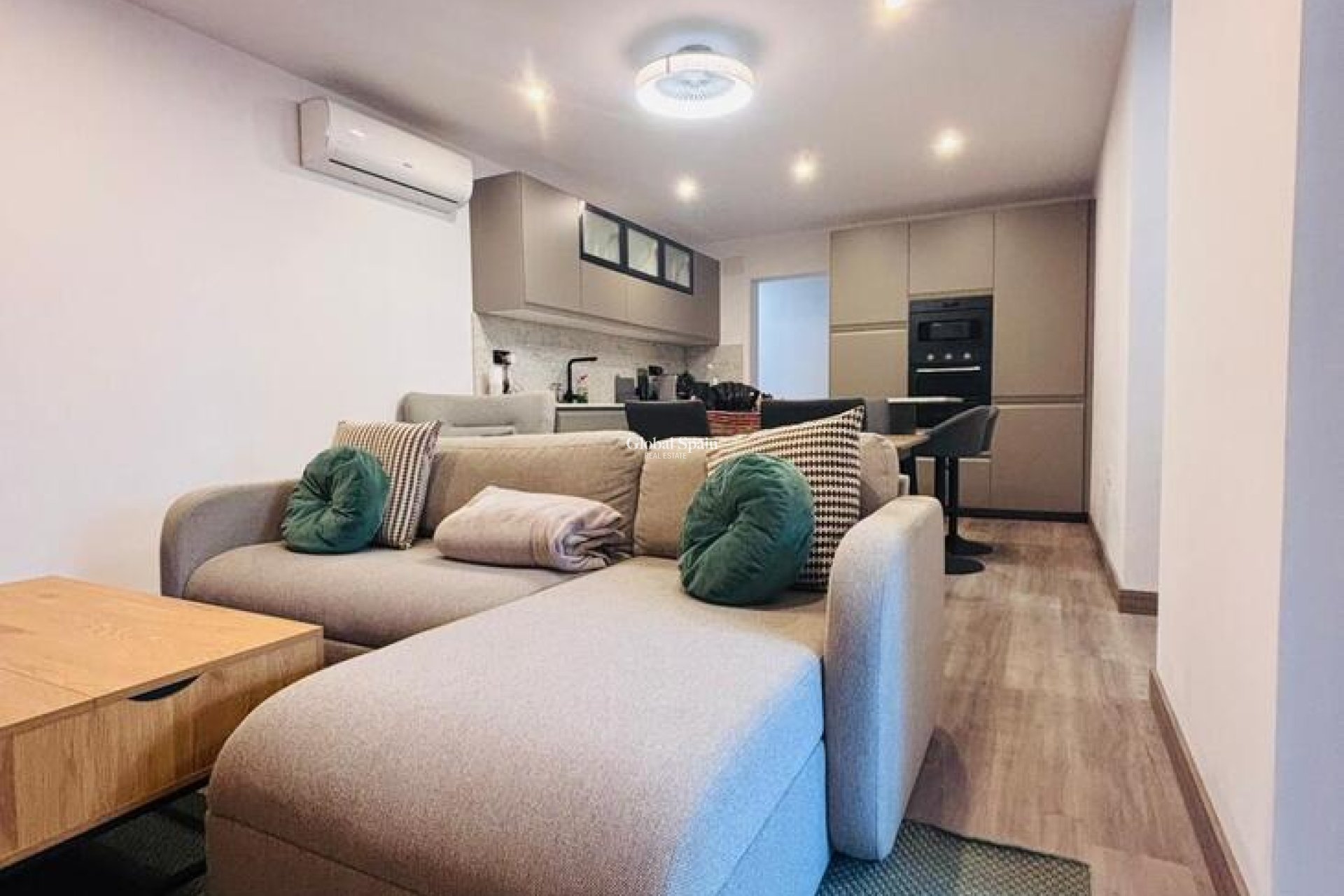 Resale - HOUSE -
SAN MIGUEL DE SALINAS - Inland