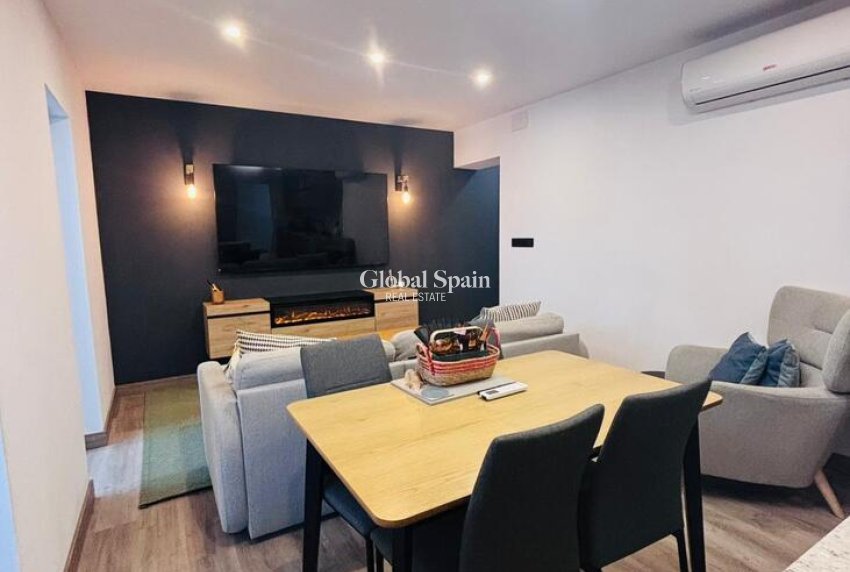 Resale - HOUSE -
SAN MIGUEL DE SALINAS - Inland