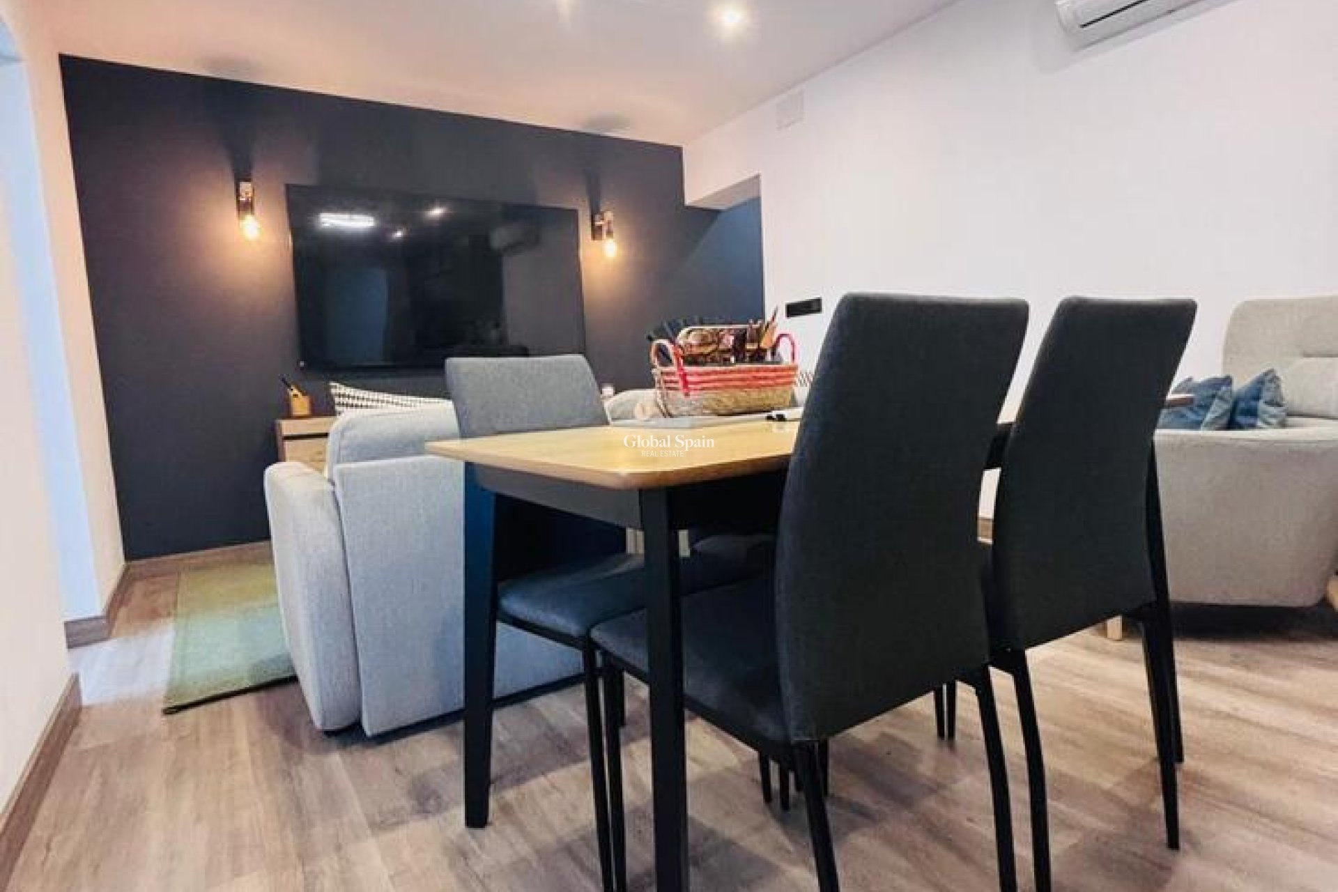 Resale - HOUSE -
SAN MIGUEL DE SALINAS - Inland