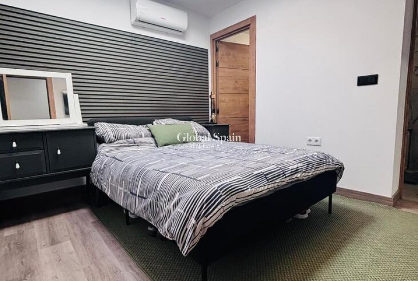 Resale - HOUSE -
SAN MIGUEL DE SALINAS - Inland